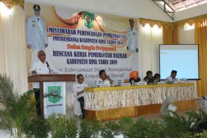 Wakil Bupati Bima Drs H Dahlan M Noer membuka acara Musrembang tingkat Kabupaten Bima