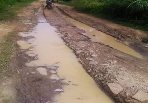 Jalan Rusak Parah
