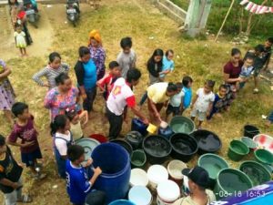 Musim kemarau TAGANA lebak berikan bantuan air bersih kepada masyarakat