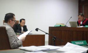 Hukum