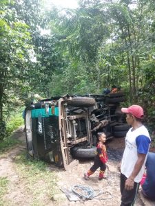 truk pasir